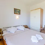 Golic Apartman *
