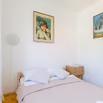 Apartman Golic *