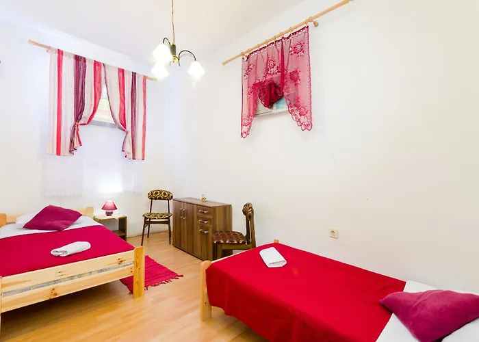 Apartament Golic *